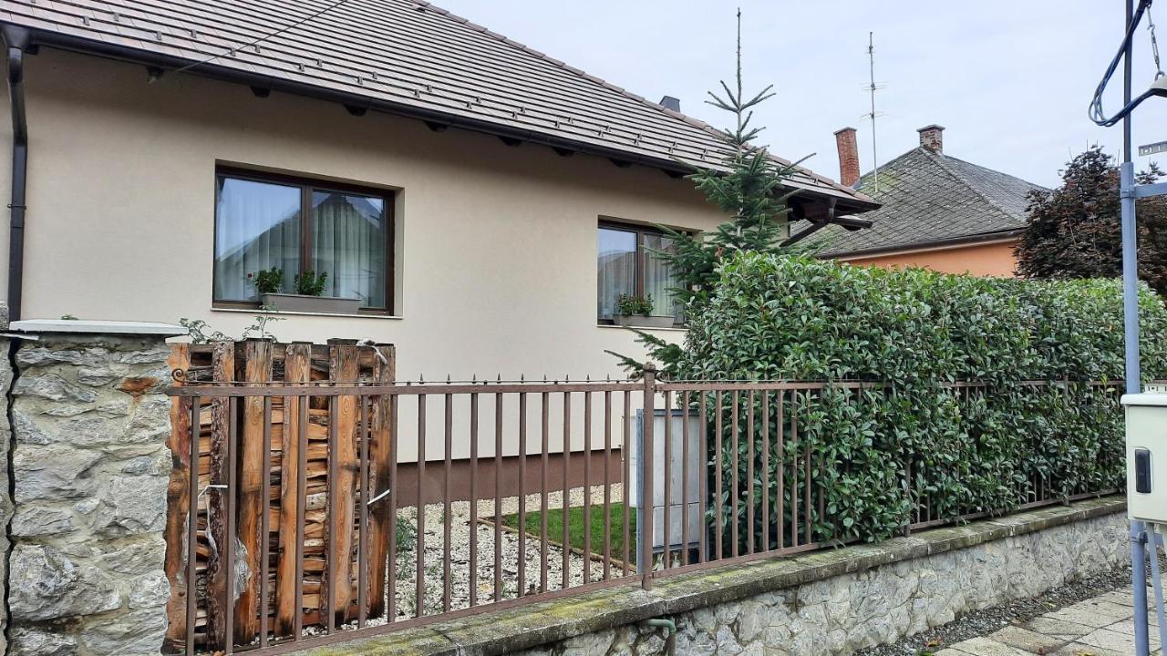 Aranypatak Apartmanhaz Σζομπαθέλι Εξωτερικό φωτογραφία