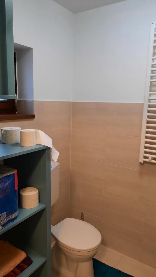 Aranypatak Apartmanhaz Σζομπαθέλι Εξωτερικό φωτογραφία